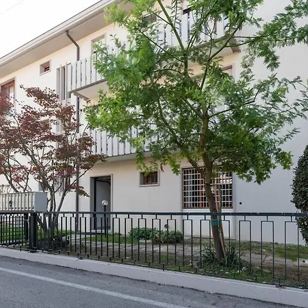 Enjoy - Piccolo Monolocale Zona Ospedale Apartment